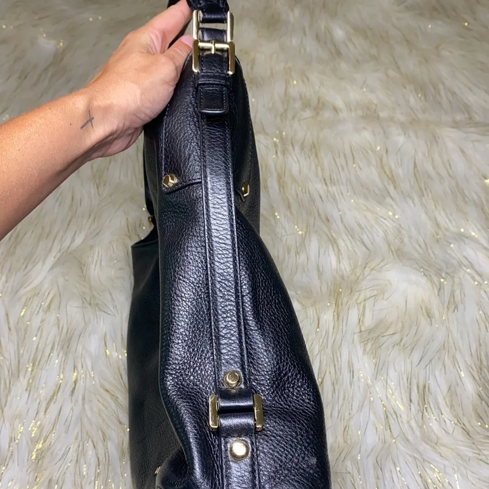 Michael Kors- Bedford Black Pebbled Shoulder Bag